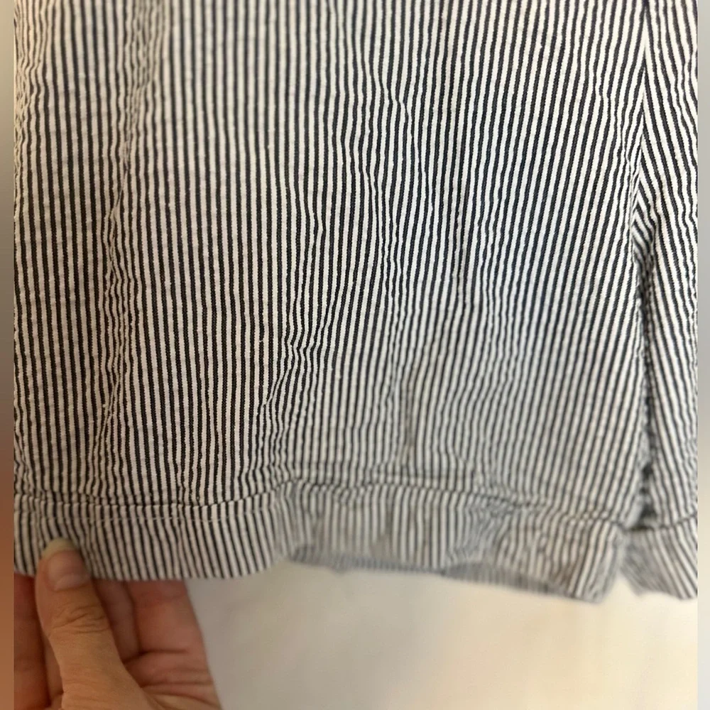 Sandro Nautical Shorts Women's 12 Navy & White Striped Seersucker 4.5